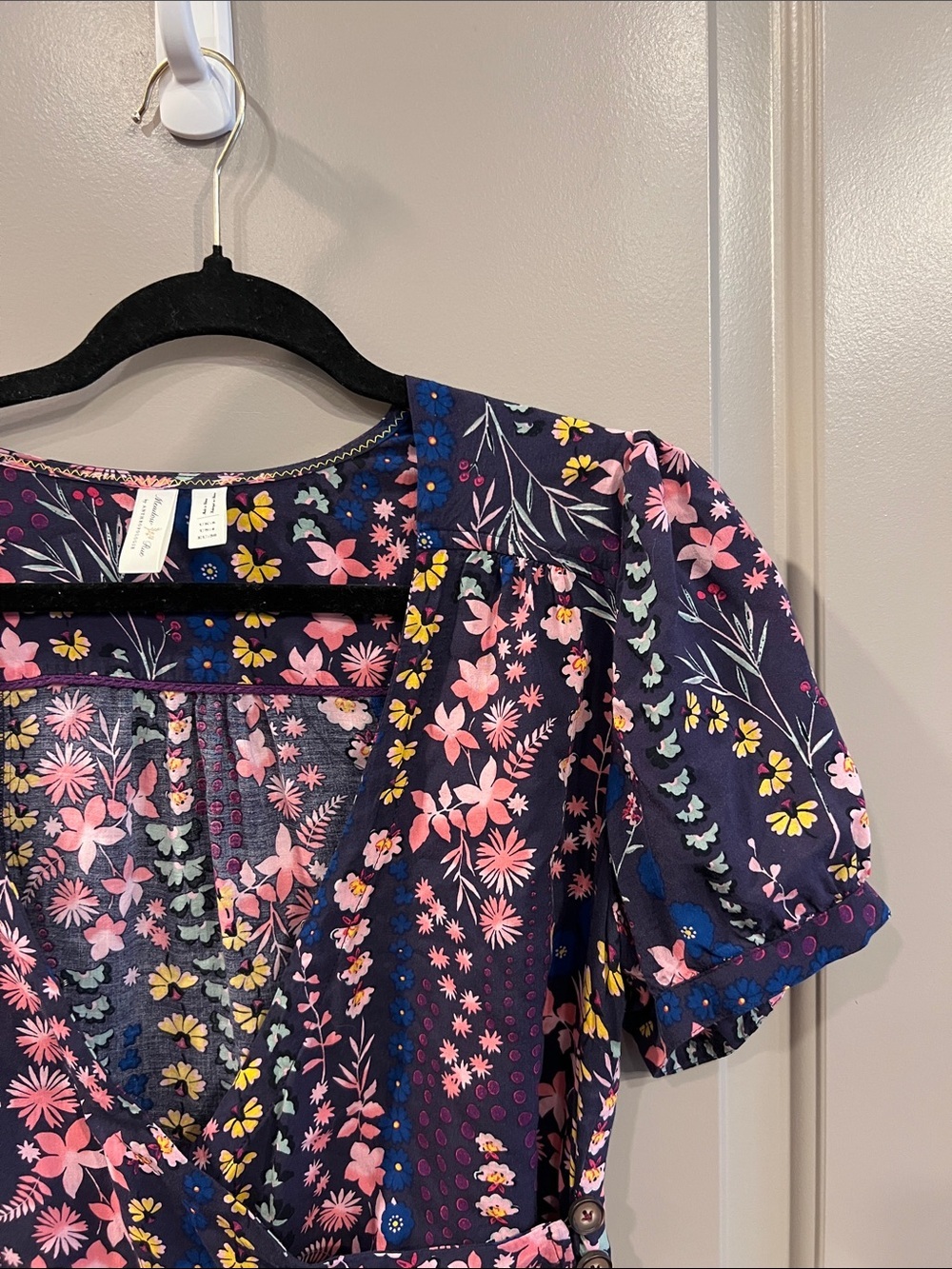 Meadow Rue by Anthropologie Eldoret Floral Wrap Top Short Sleeve Blouse 4 - Picture 4 of 11
